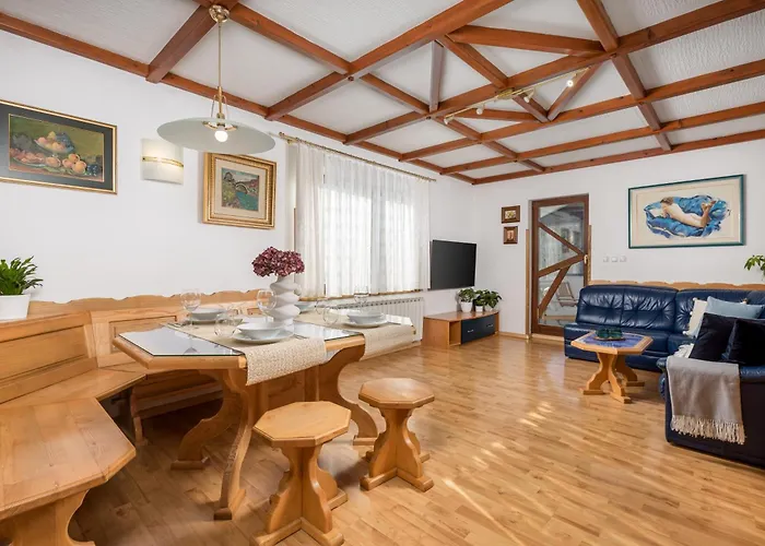 Holiday Home & Spa Kozji Vrh